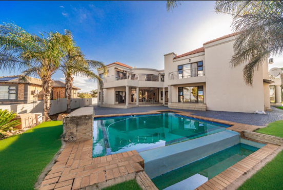 Executive Apartment Airport Residential