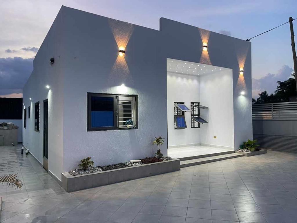 Cozy 3-Bedroom House Haatso