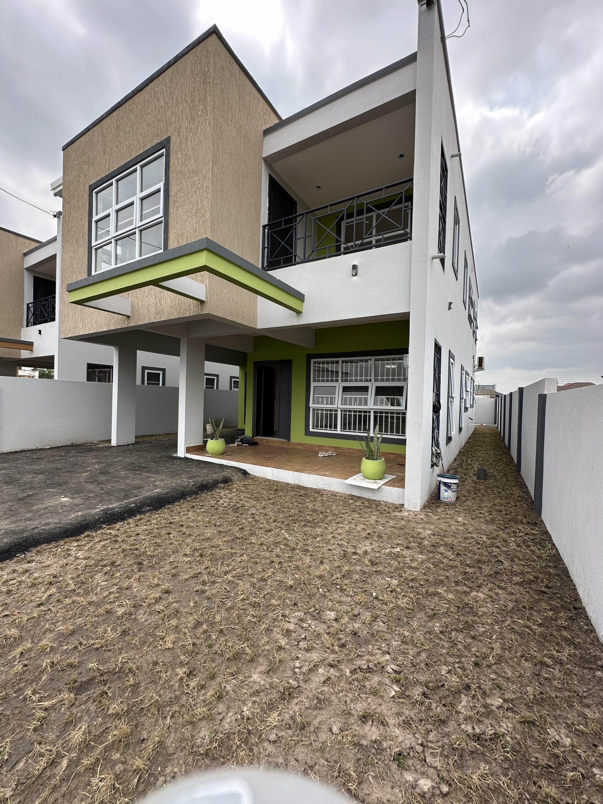 Luxury 4 bedroom Apartment